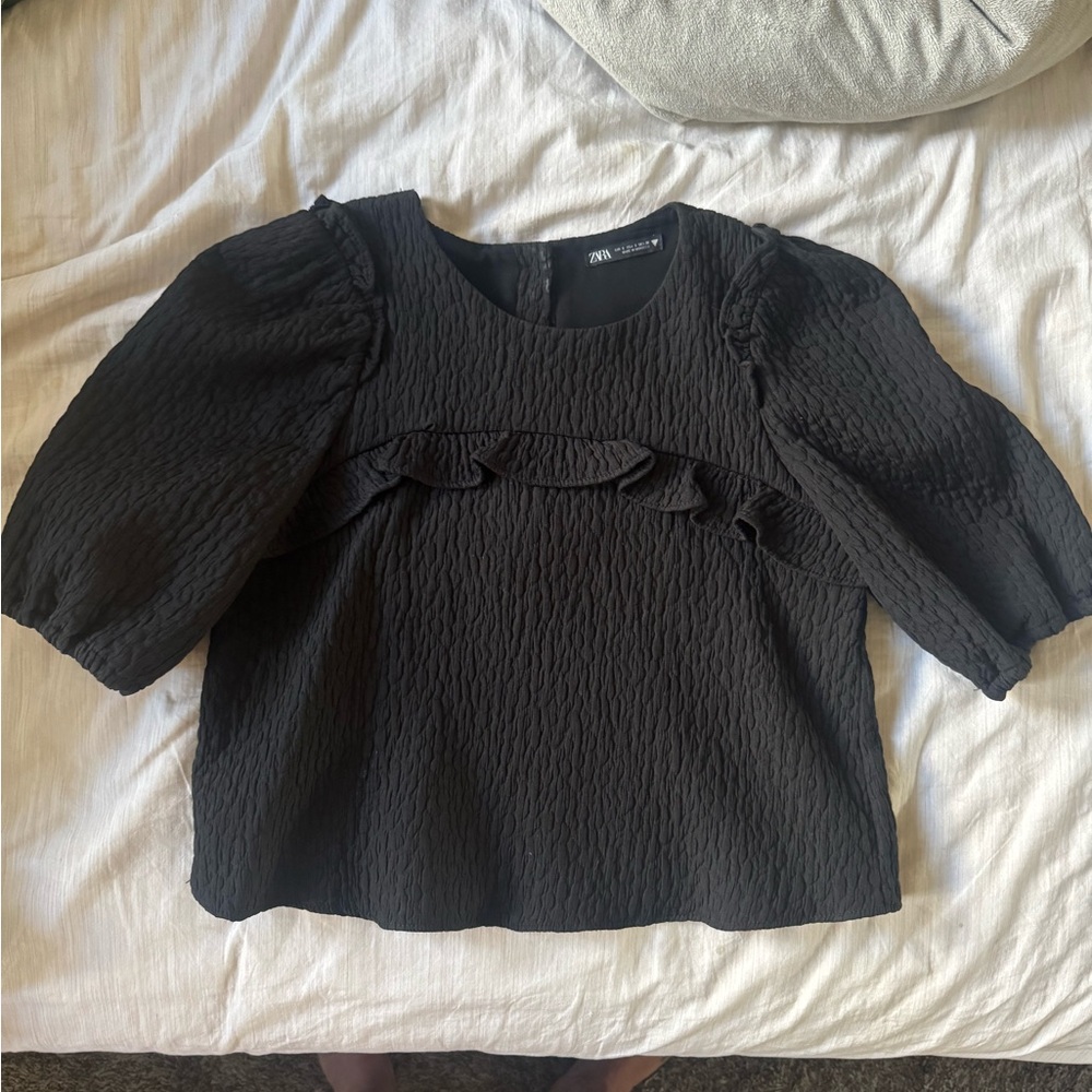 Zara Black Puff Sleeve Ruffle Crop Top